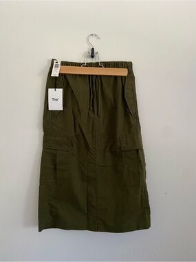 NWT TNA Charlie Cargo Skirt – Size 2XS